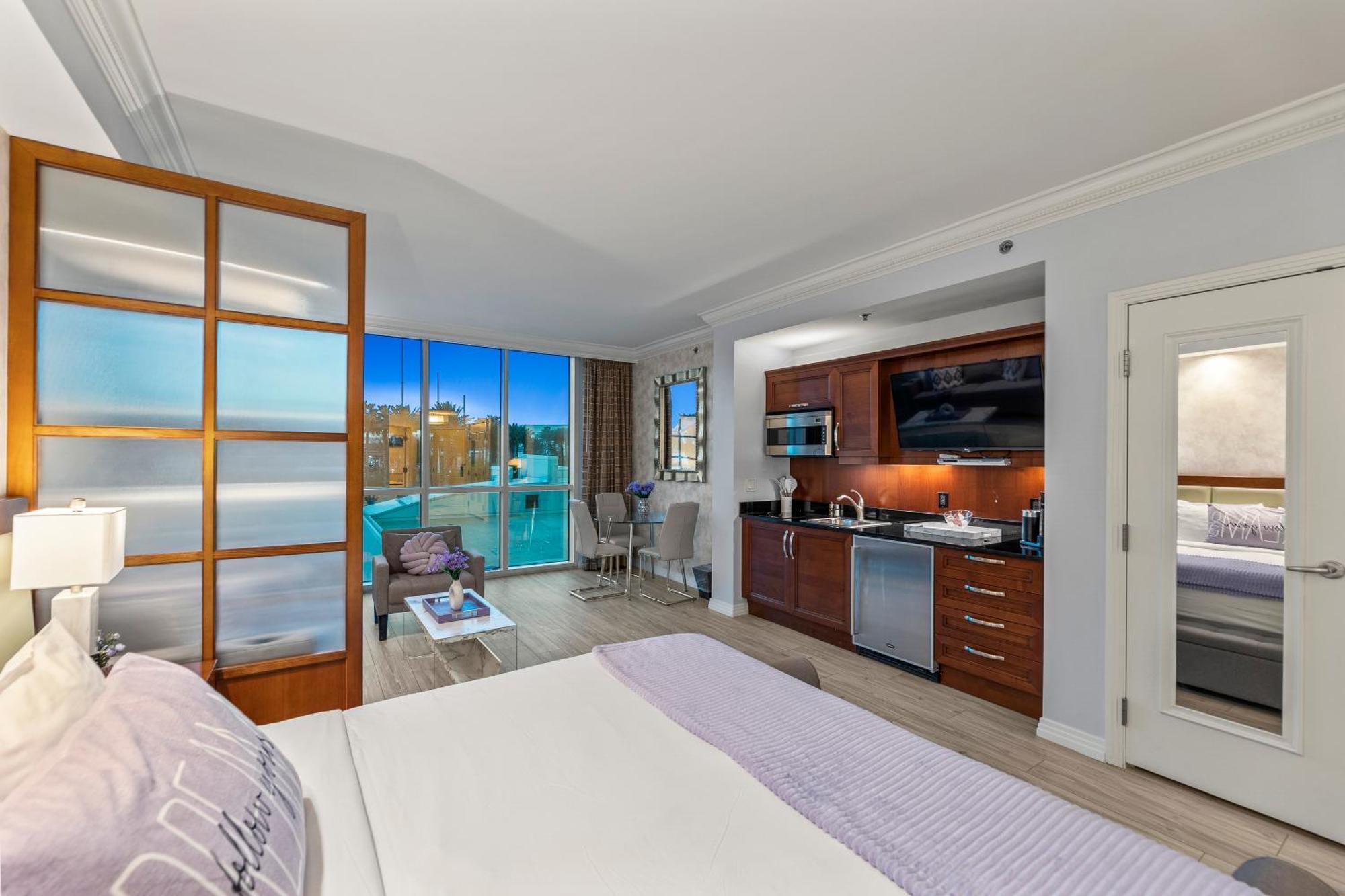 Lucky Gem Penthouse & Luxury At Signature Resort, 2816