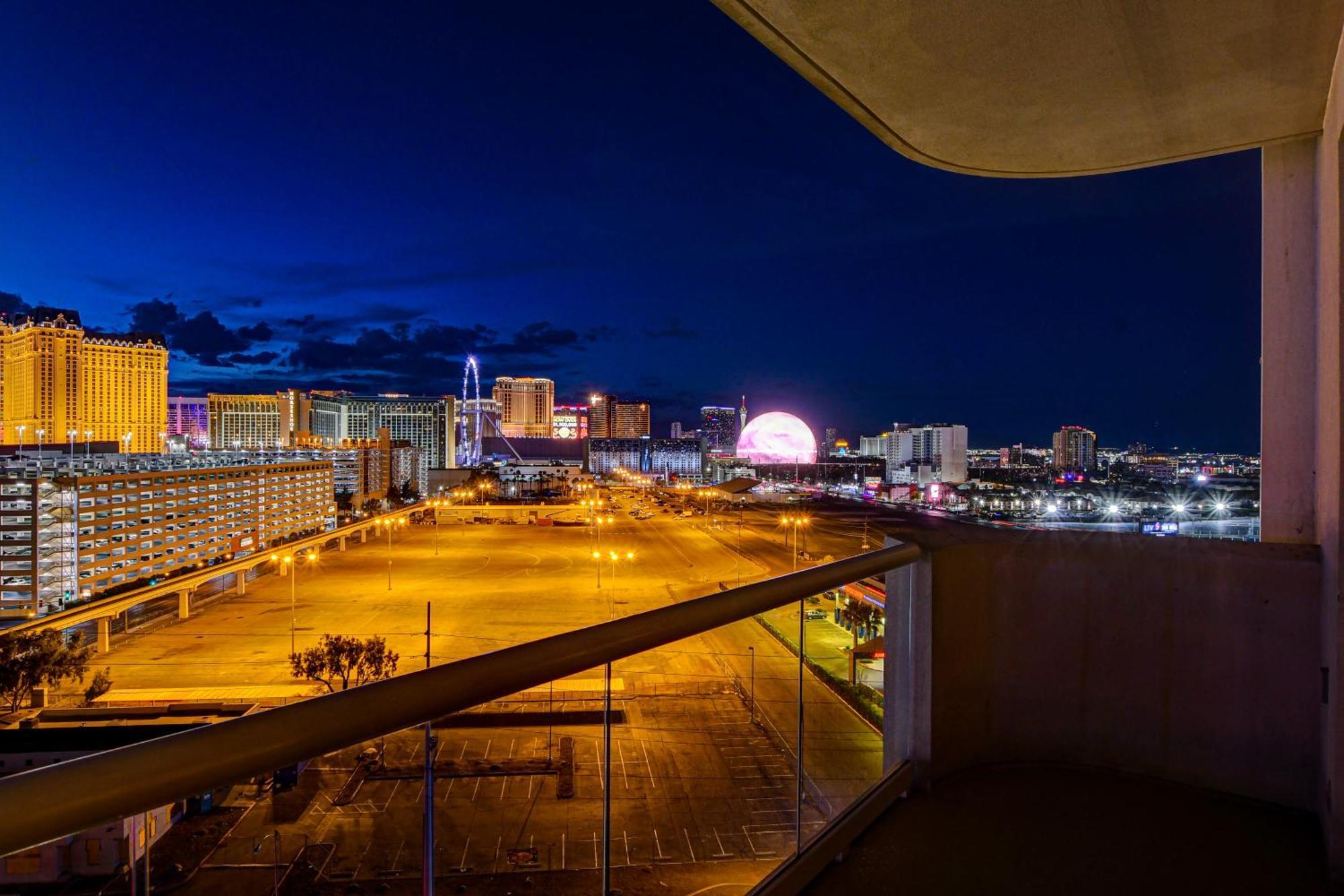 Lucky Gem Penthouse & Luxury At Signature Resort, 2816