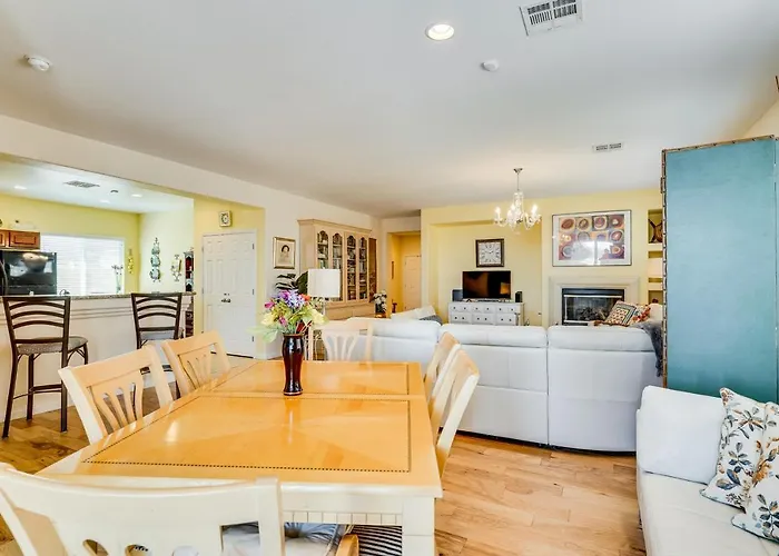 Dog-Friendly Las Vegas Rental Home With Private Yard