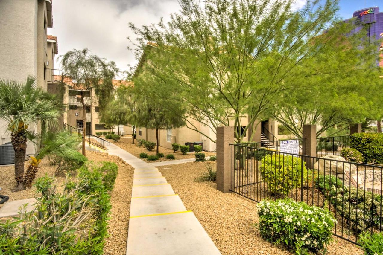 Pet-friendly Vegas 1 Mi To The Strip!