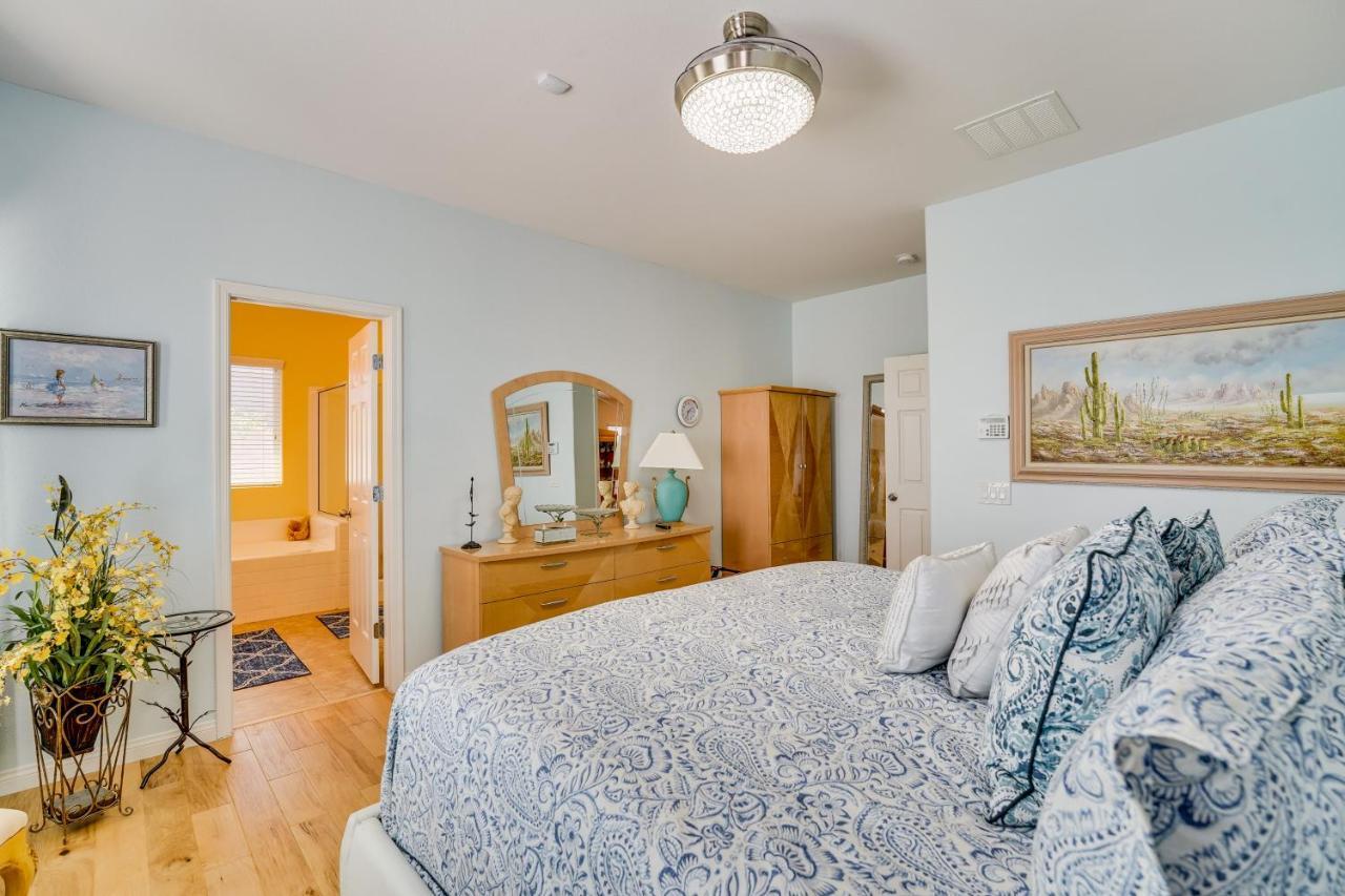 Holiday home Dog-friendly Vegas With Private Yard *