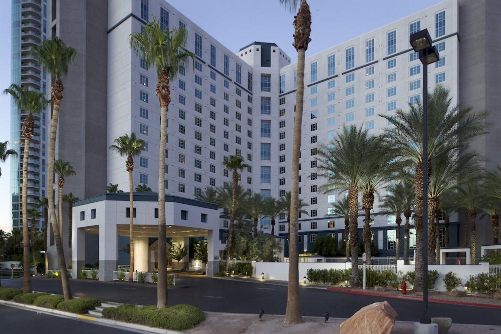 Hilton Grand Vacations Club Paradise Vegas 3*