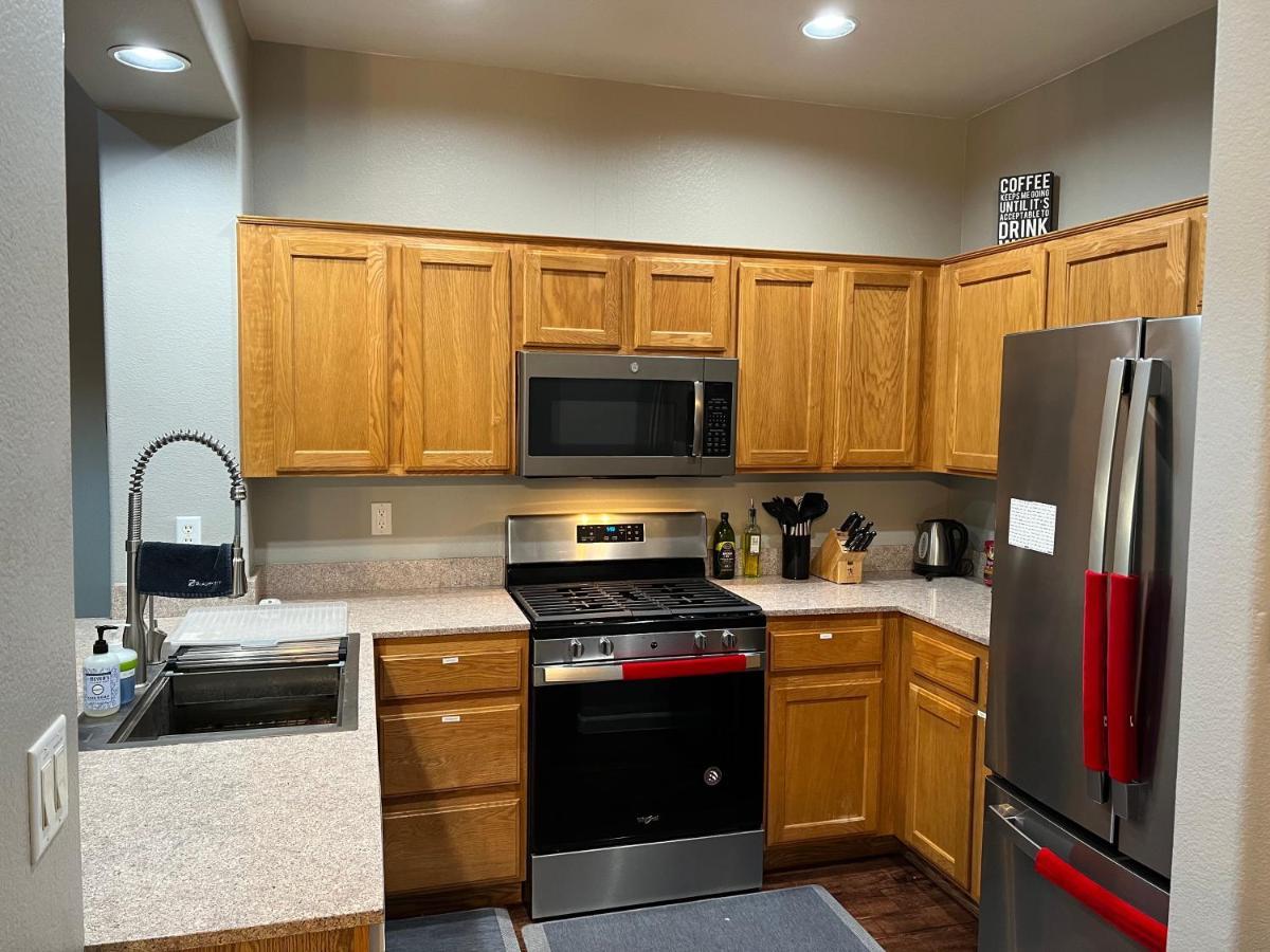 Gate Dual Master Office And Dog Park 30 Days Minimun Apartment