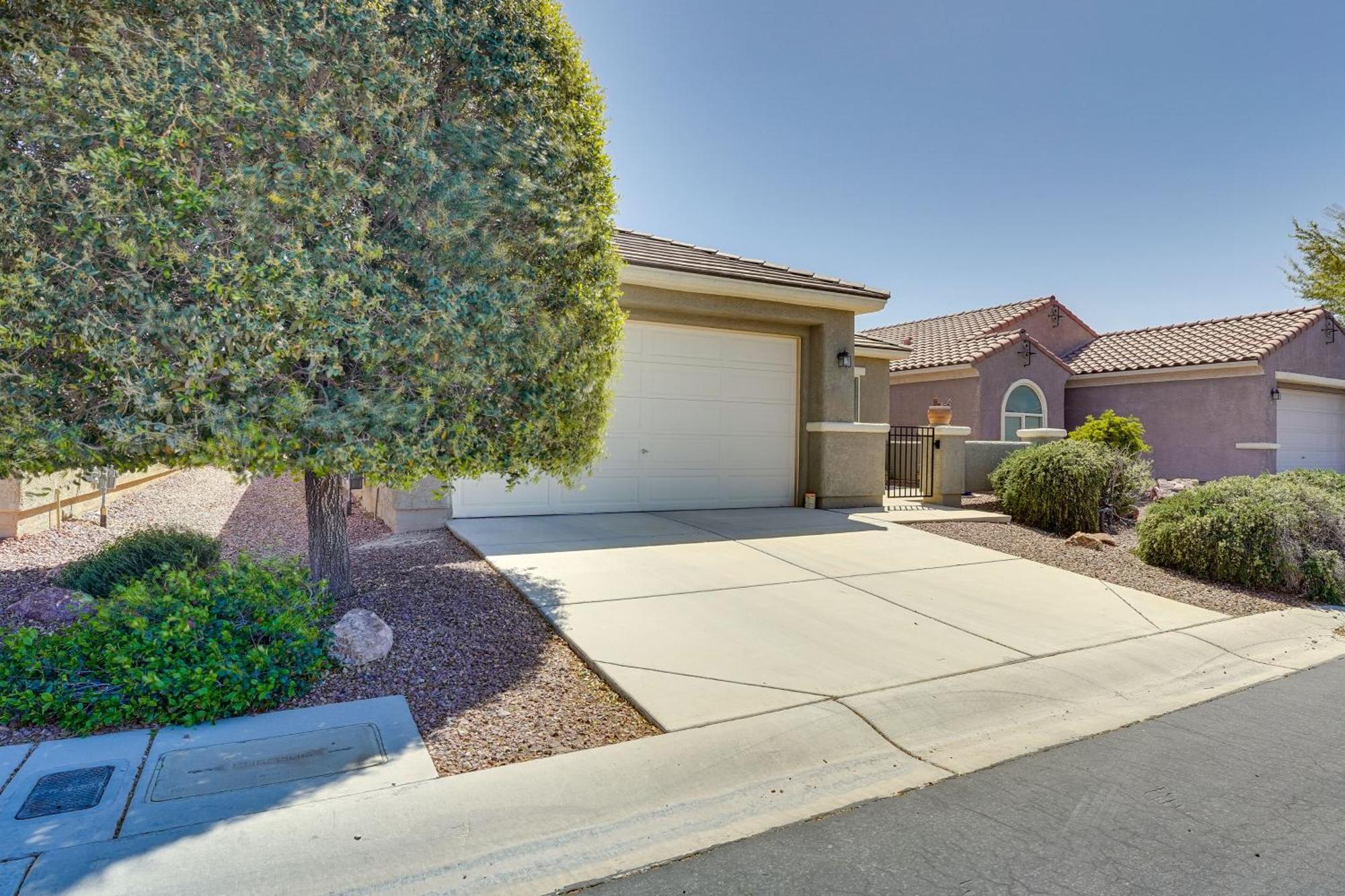 Dog-friendly Vegas With Private Yard Holiday home