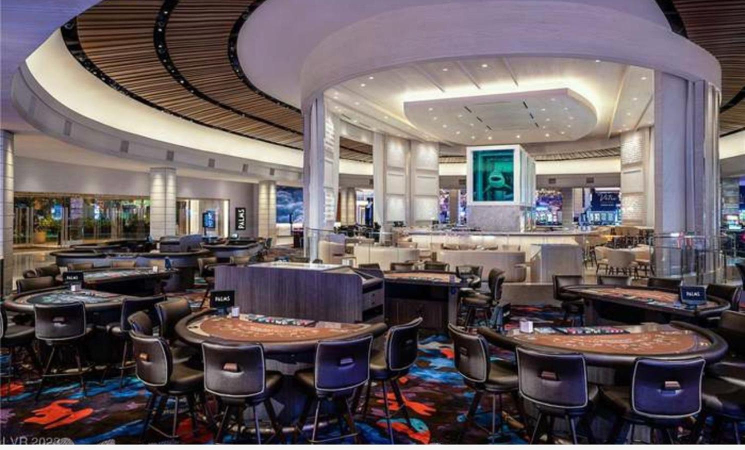 Luxe Condo Balcony Strip View No Resort Fee Holiday home Las Vegas