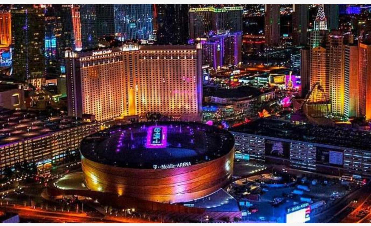 Luxe Condo Balcony Strip View No Resort Fee Holiday home Las Vegas