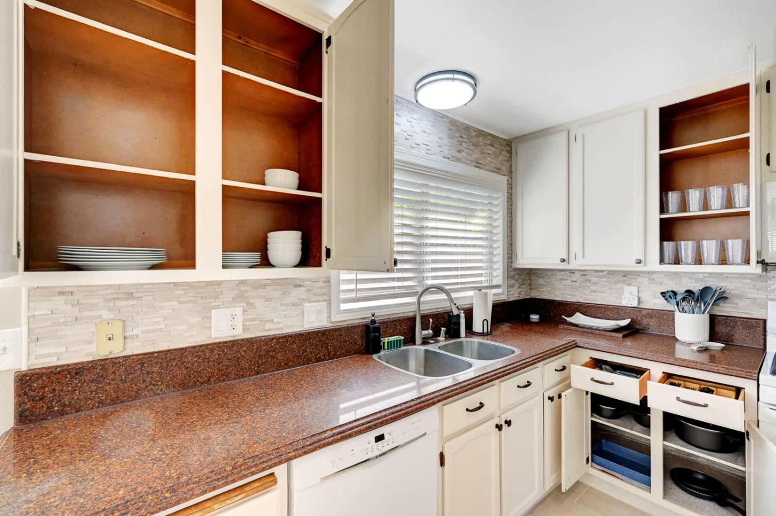 Bright Fun Spacious With Pool Casa de férias *