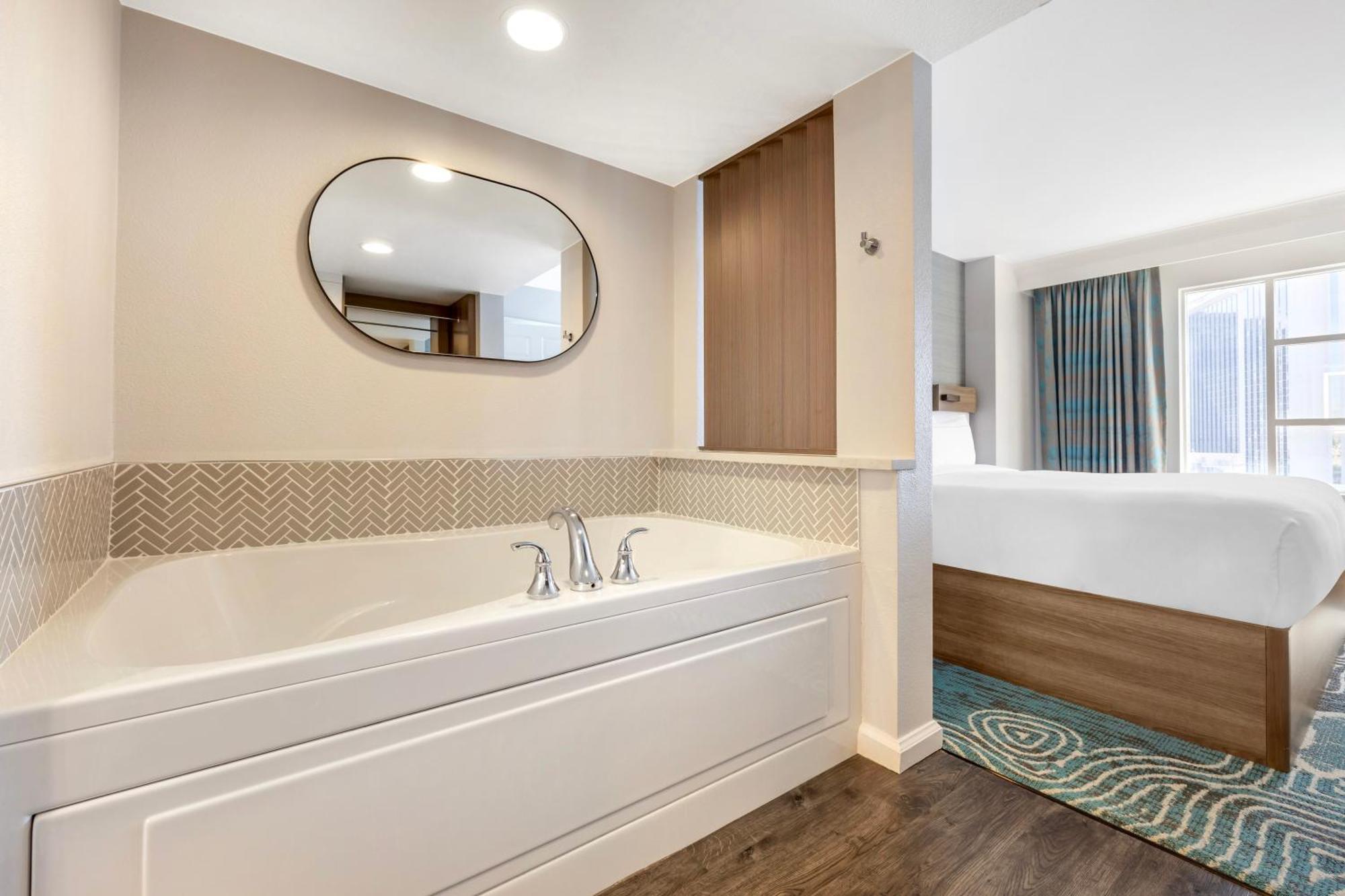 Hilton Grand Vacations Club Paradise Vegas Resort 3*