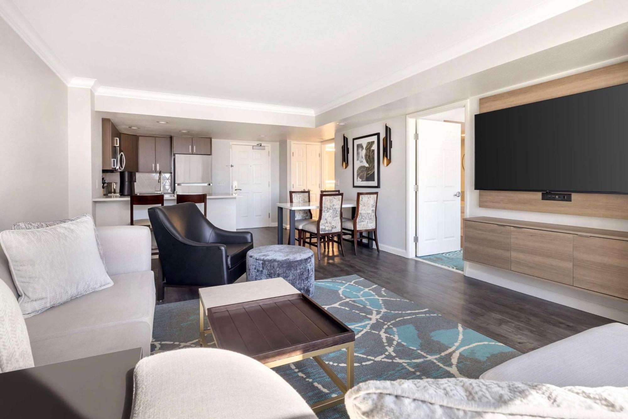 Hilton Grand Vacations Club Paradise Vegas