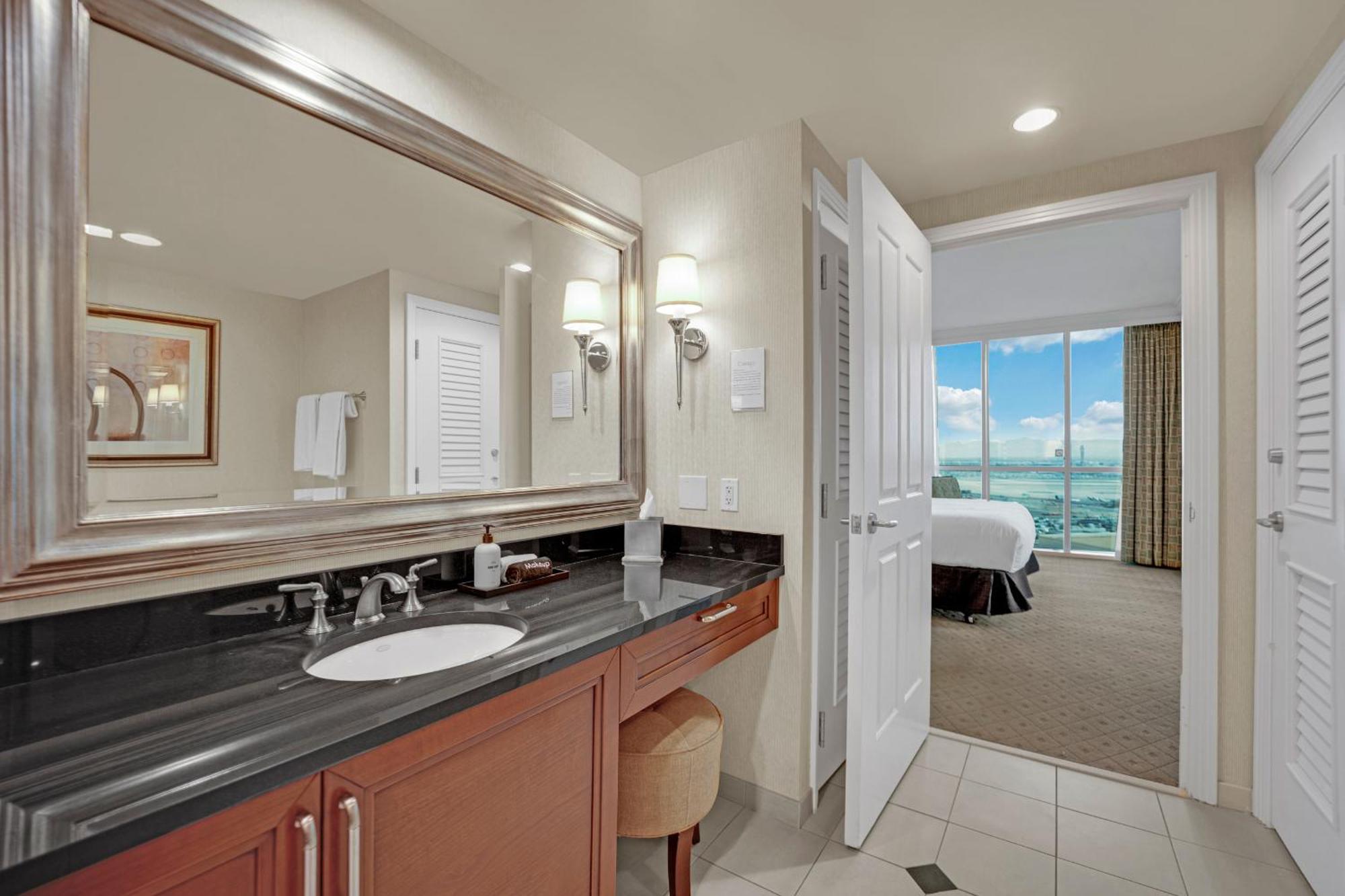 Kintsugi Retreat-condo-stripview-no Fee *