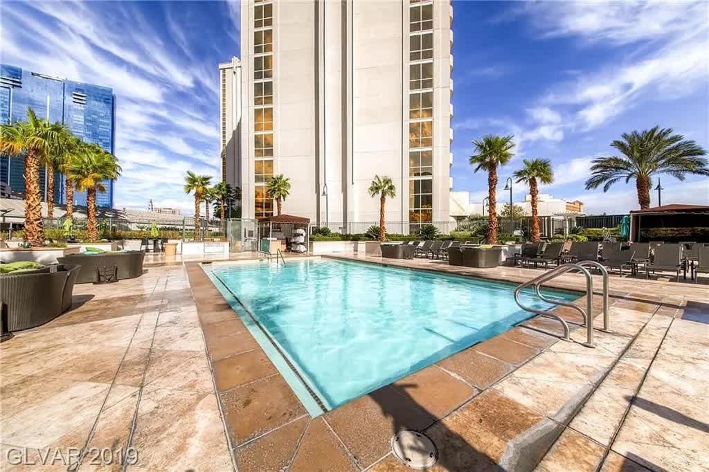 Strip View Penthouse Balcony 37617 Las Vegas