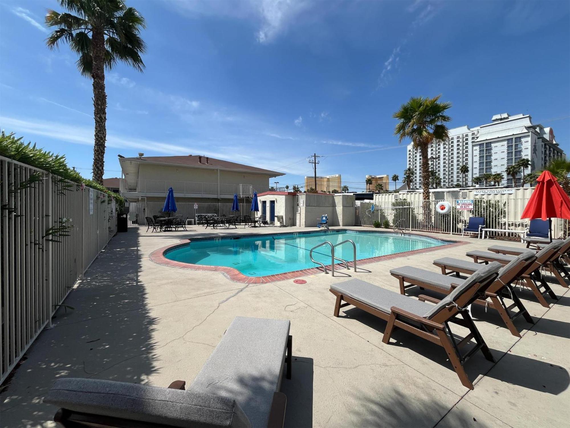 Hotel 6 Vegas, Nv - Strip 4*