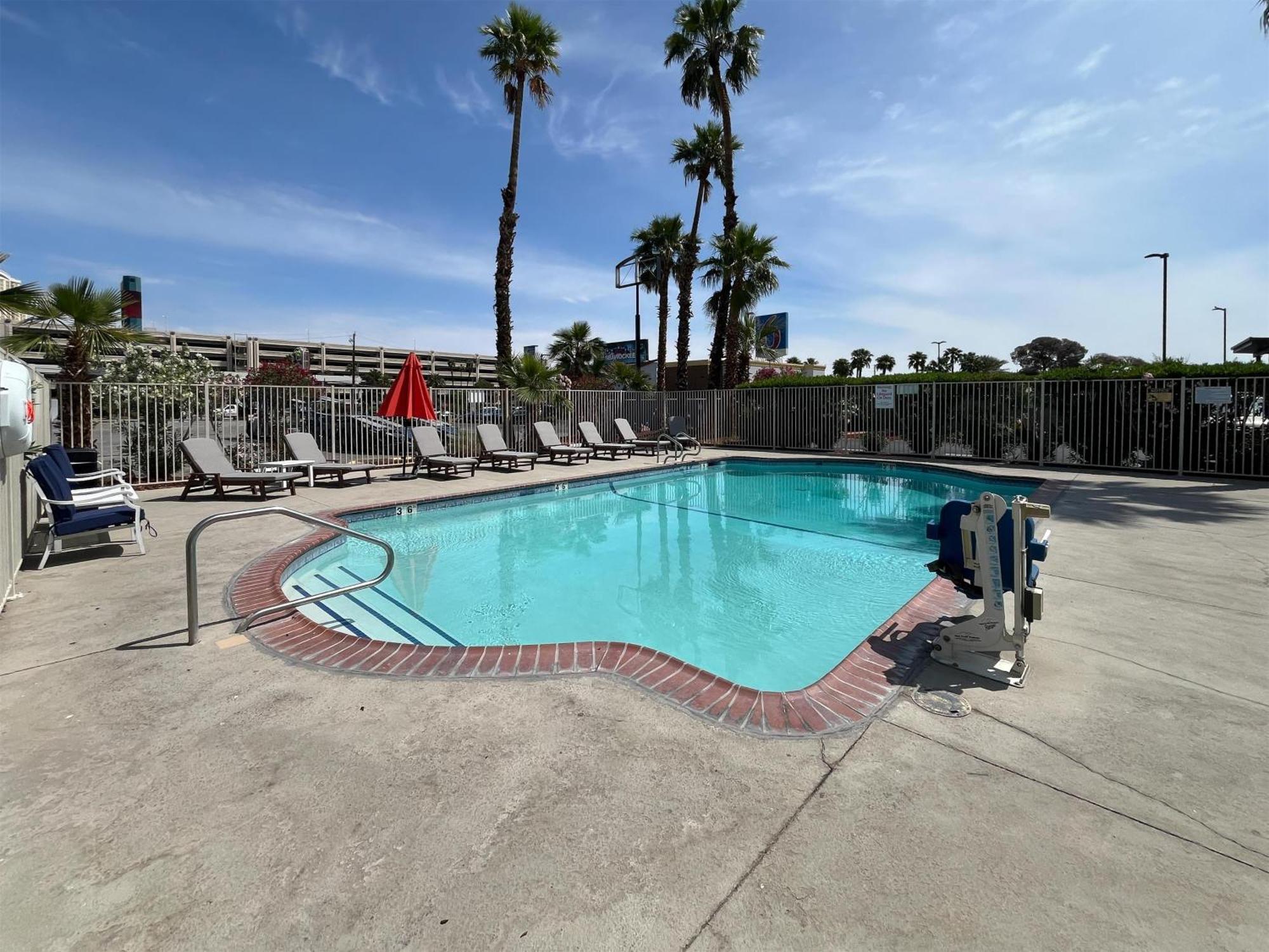 6 Vegas, Nv - Strip 4*