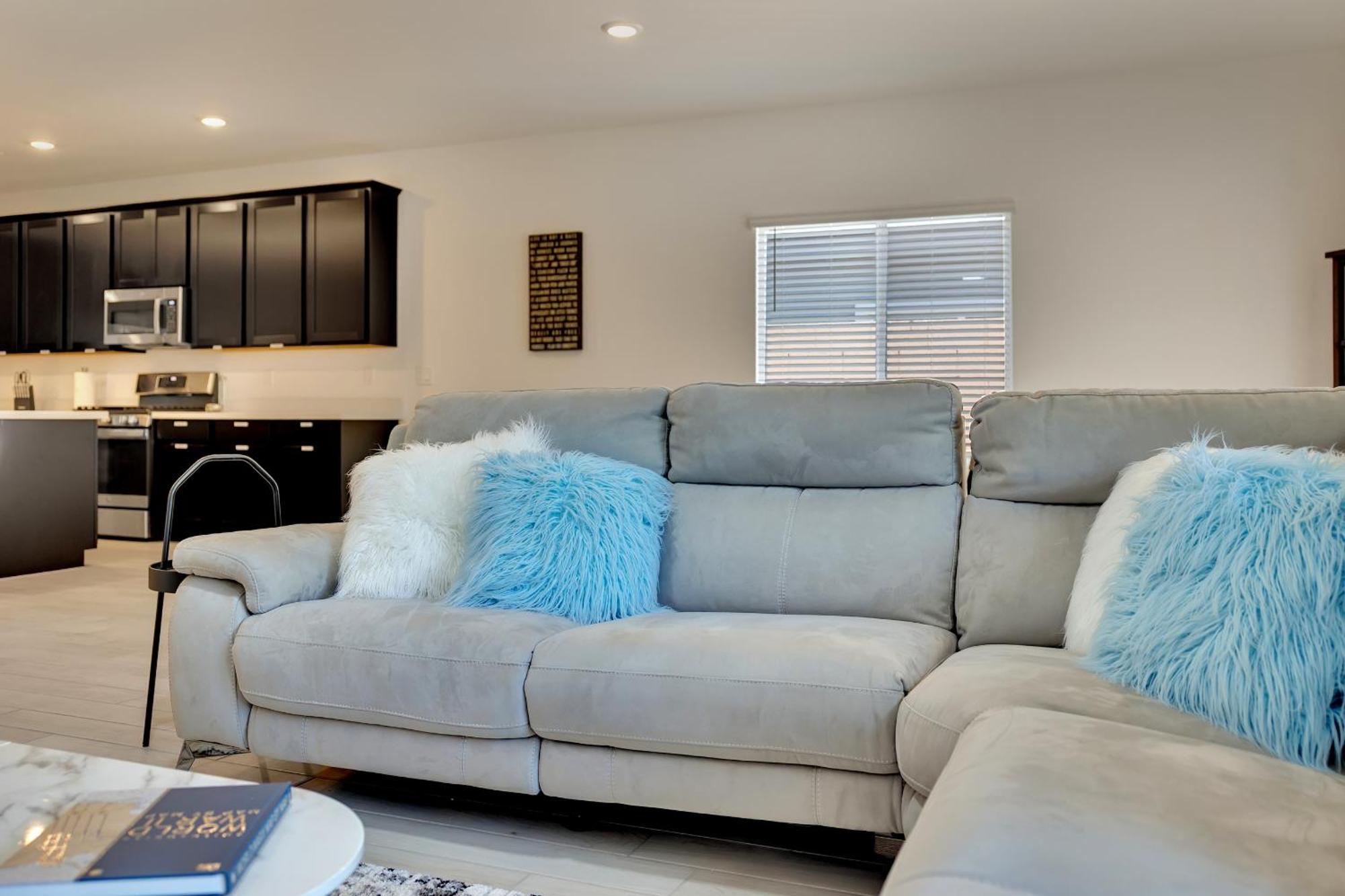 Casa Niva A Contemporary Oasis In The Heart Of Vegas Holiday home Las Vegas