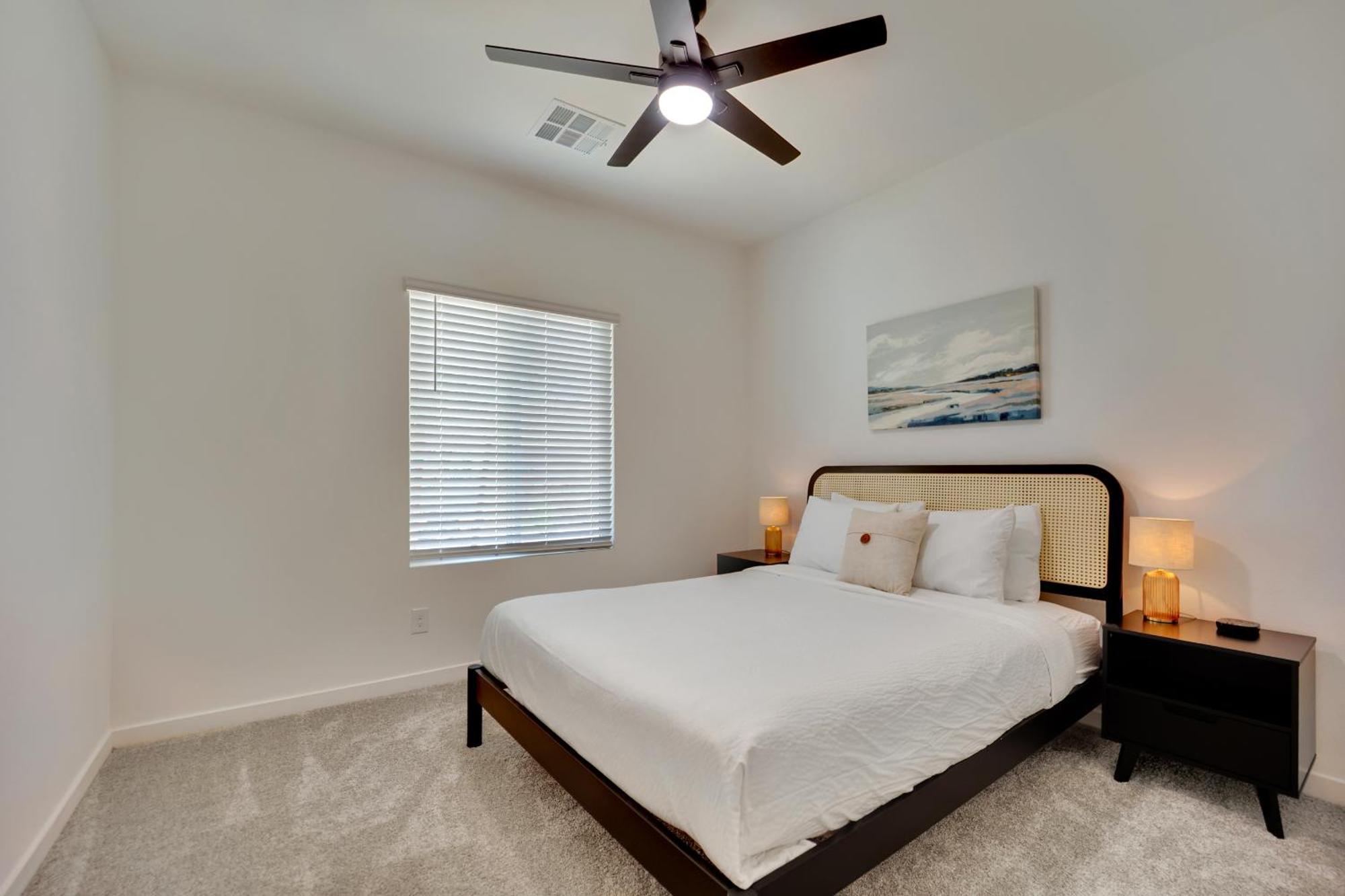 Casa Niva A Contemporary Oasis In The Heart Of Vegas Holiday home Las Vegas