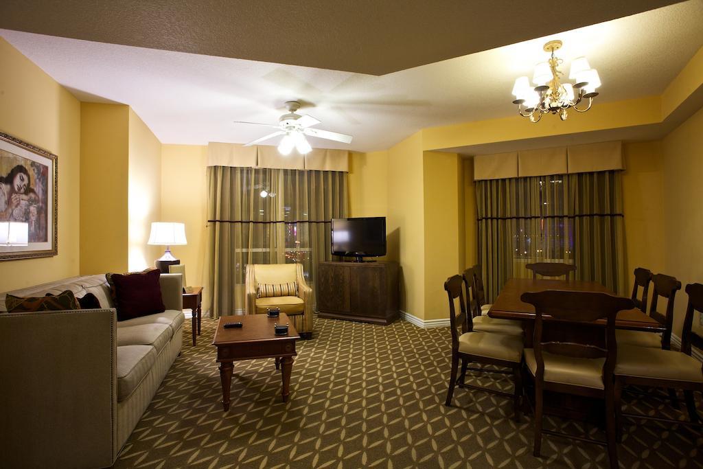 Resort Wyndham Grand Desert 3*