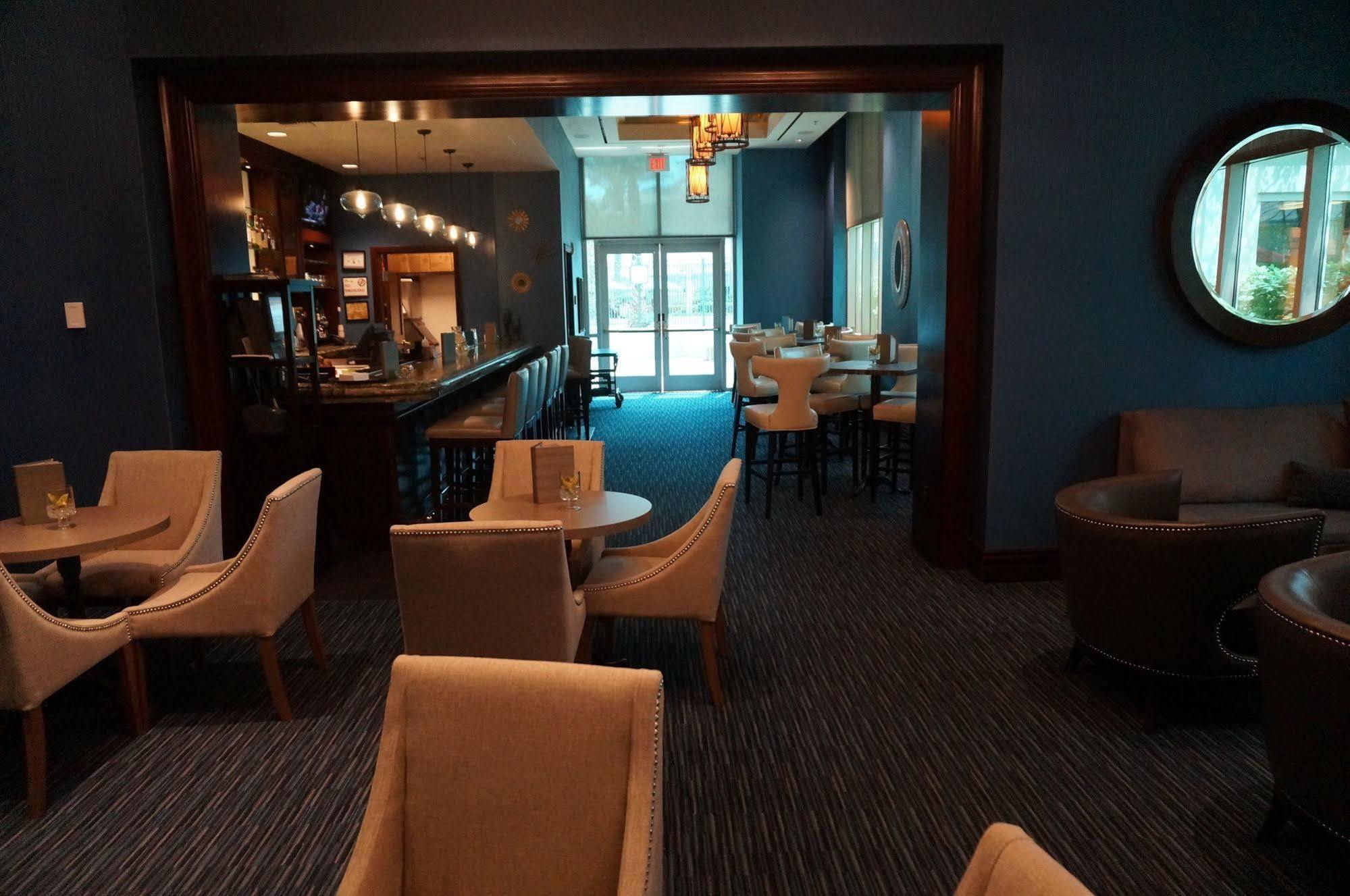 Luxury International At The Signature Las Vegas