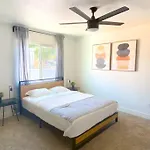 Cozy Home Perfect Midterm Stay!