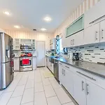 Vegas Vibes 4Br With Poolspa, Perfect For Groups