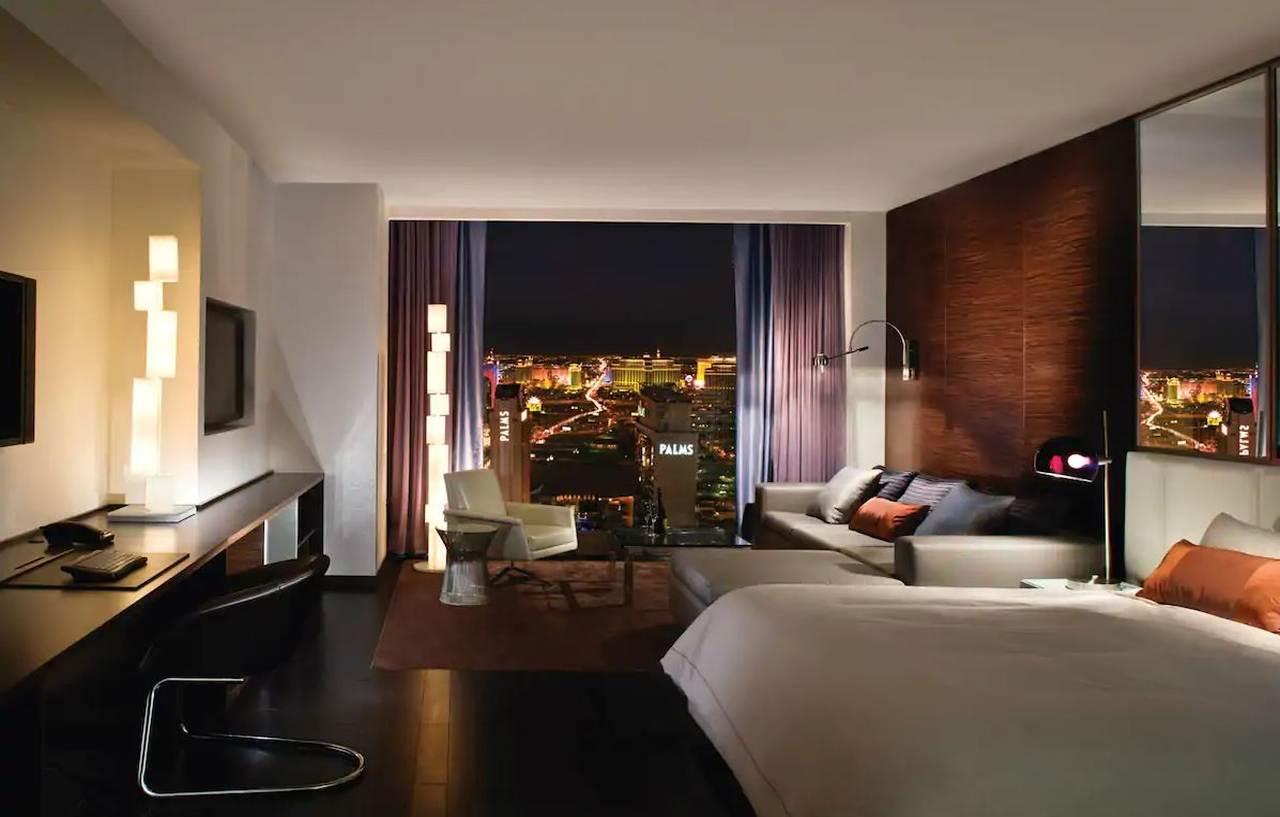 Palms Place And Hotel 4*