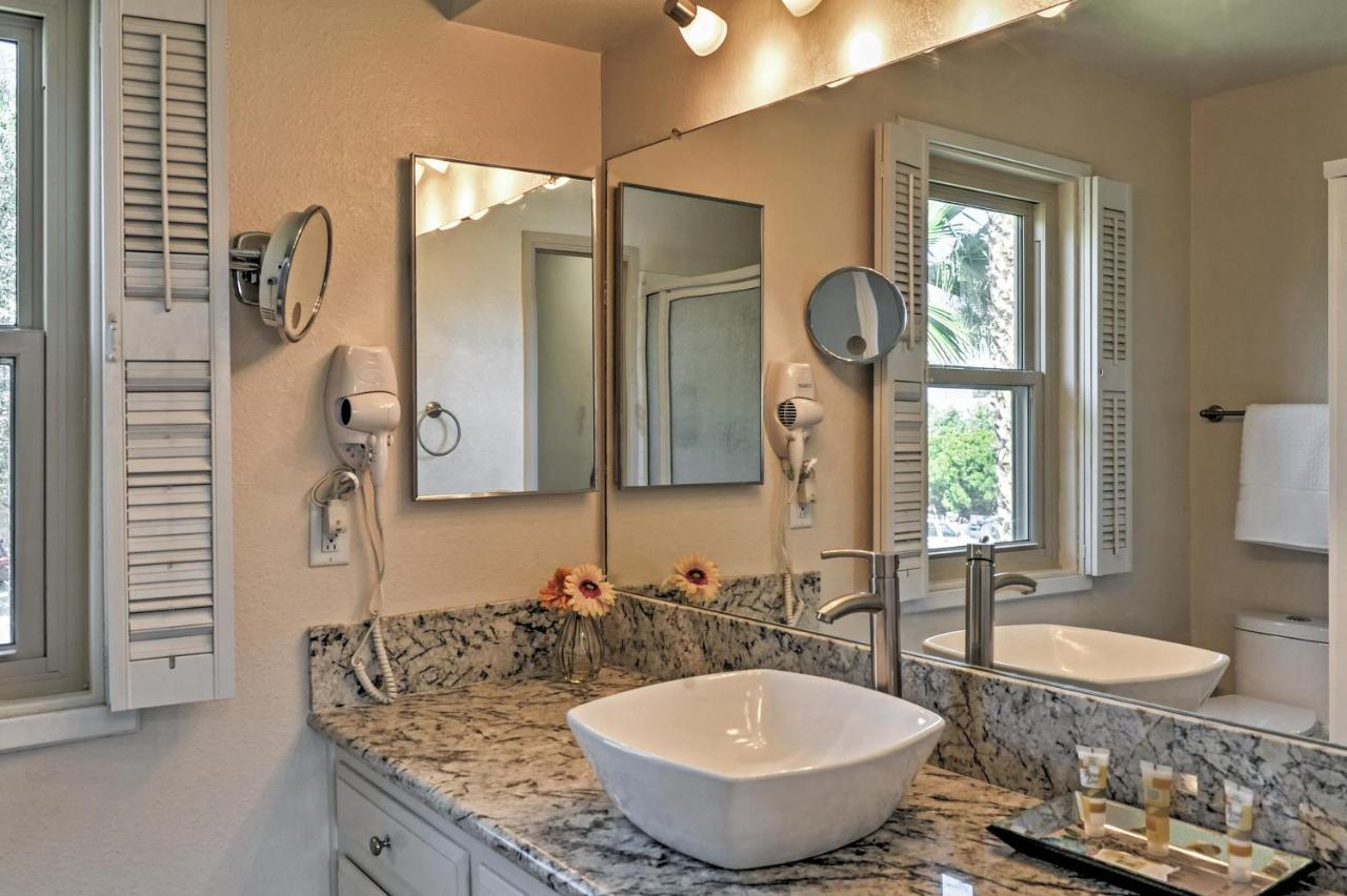 Stunning With Private Oasis - 1 Half Mile To Strip Casa de férias *