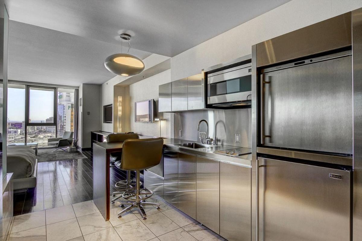 Aparthotel Luxury Studio Strip View No Fee Palms Place