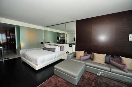 Luxury Studio Strip View No Fee Palms Place
