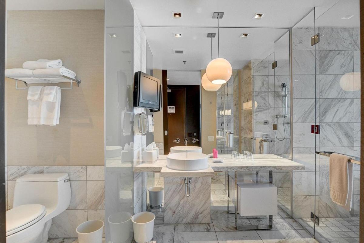Luxury Studio Strip View No Fee Palms Place Aparthotel *