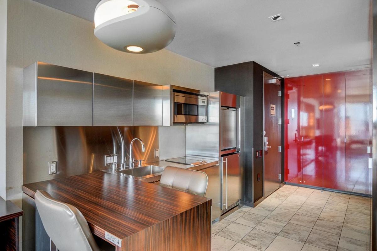 Aparthotel Luxury Studio Strip View No Fee Palms Place Las Vegas