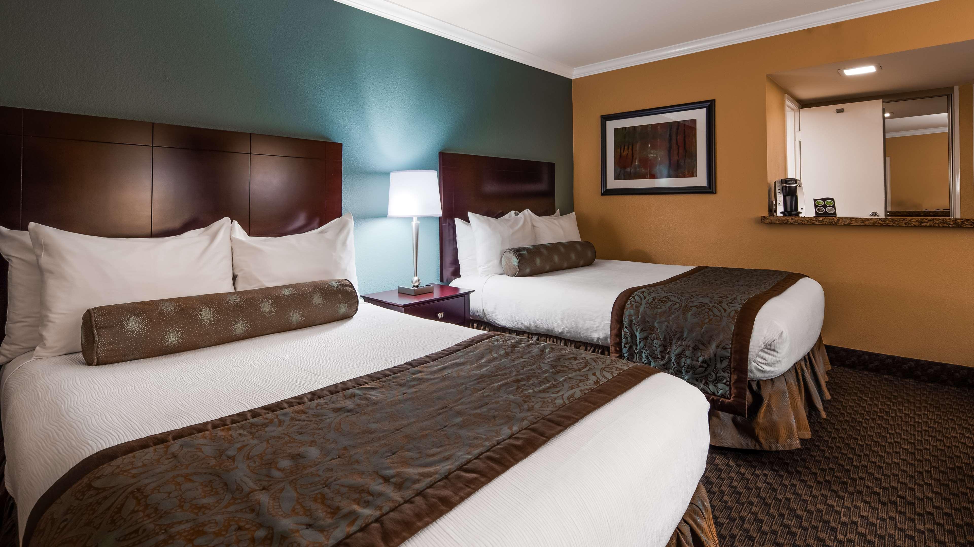 Western Casino Royale - Center Strip Hotel