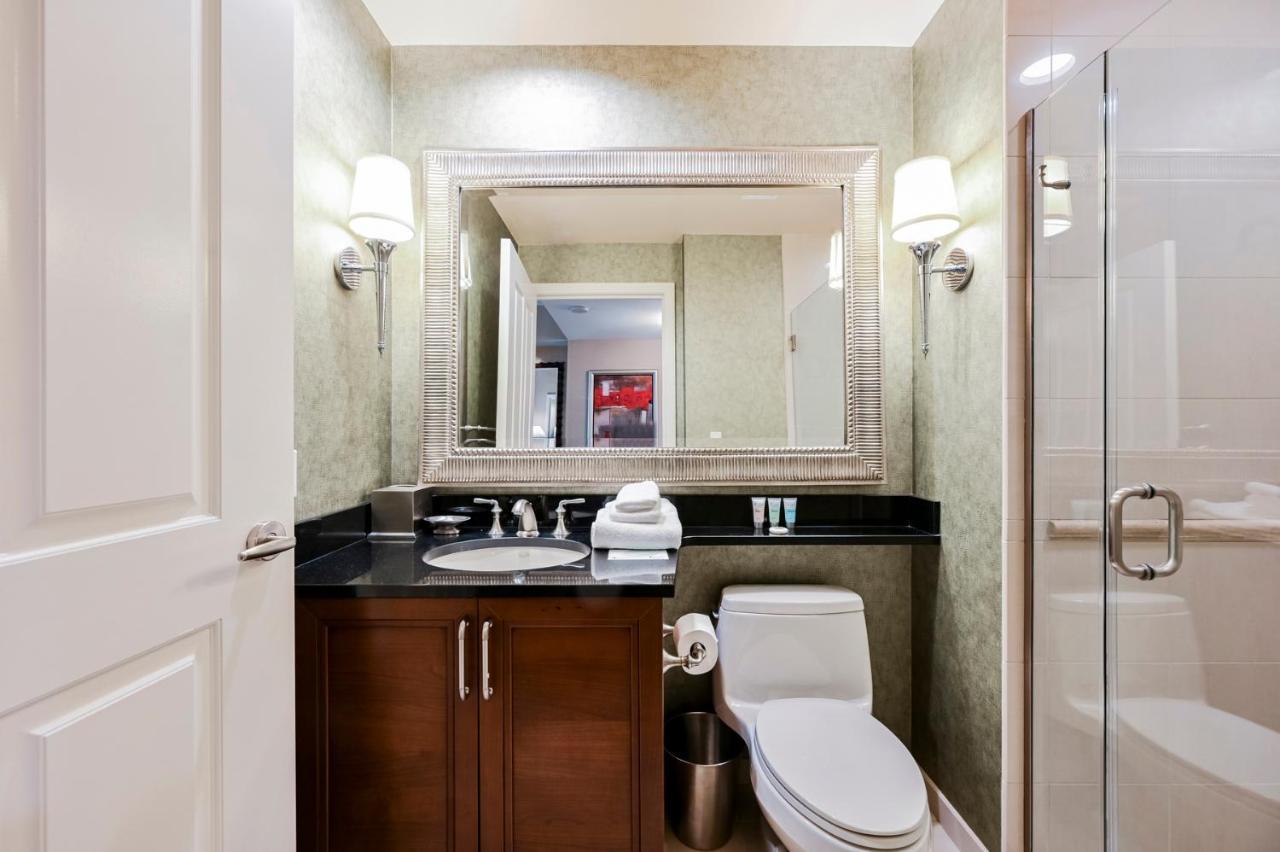 Stripviewsuites Penthouse Two-bedroom Conjoined Aparthotel *