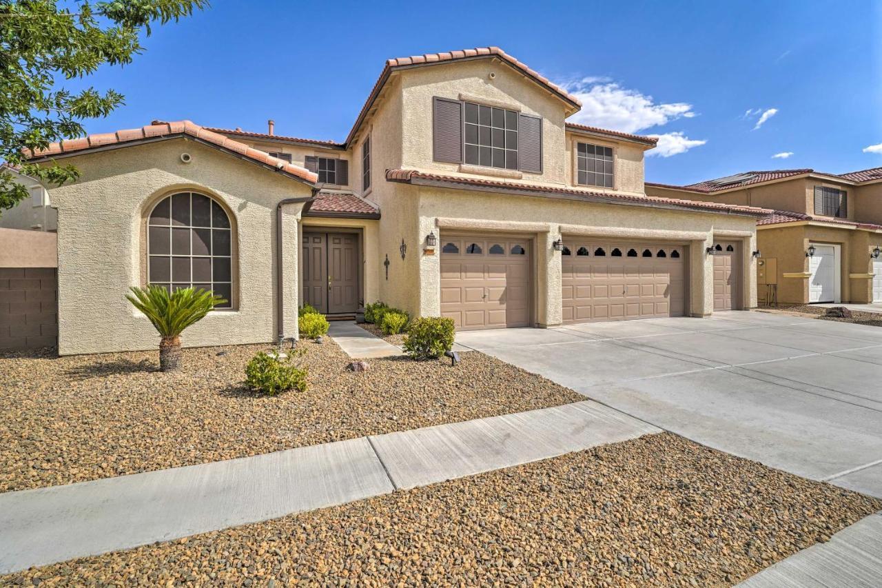 Spacious North Vegas With Yard