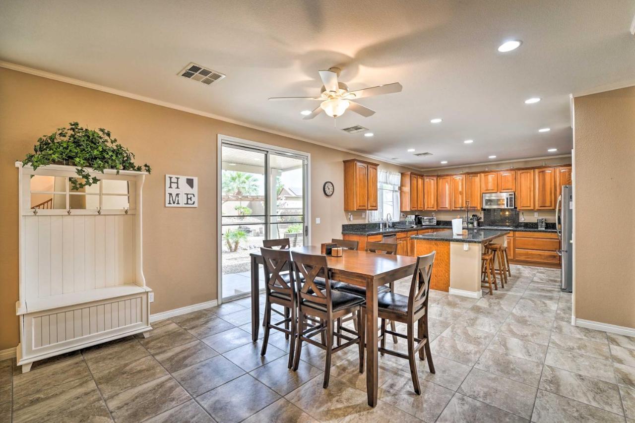 Spacious North Vegas With Yard Holiday home