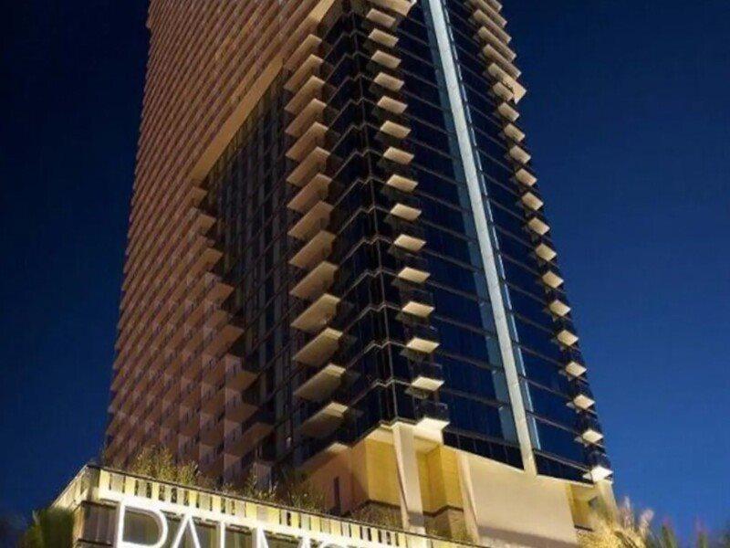 Palms Place And Hotel