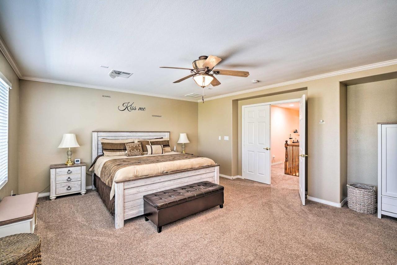 Spacious North Vegas With Yard