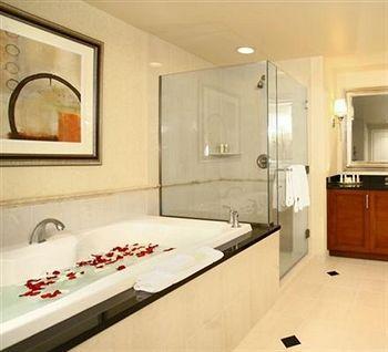 Aparthotel Luxury International At The Signature 4*