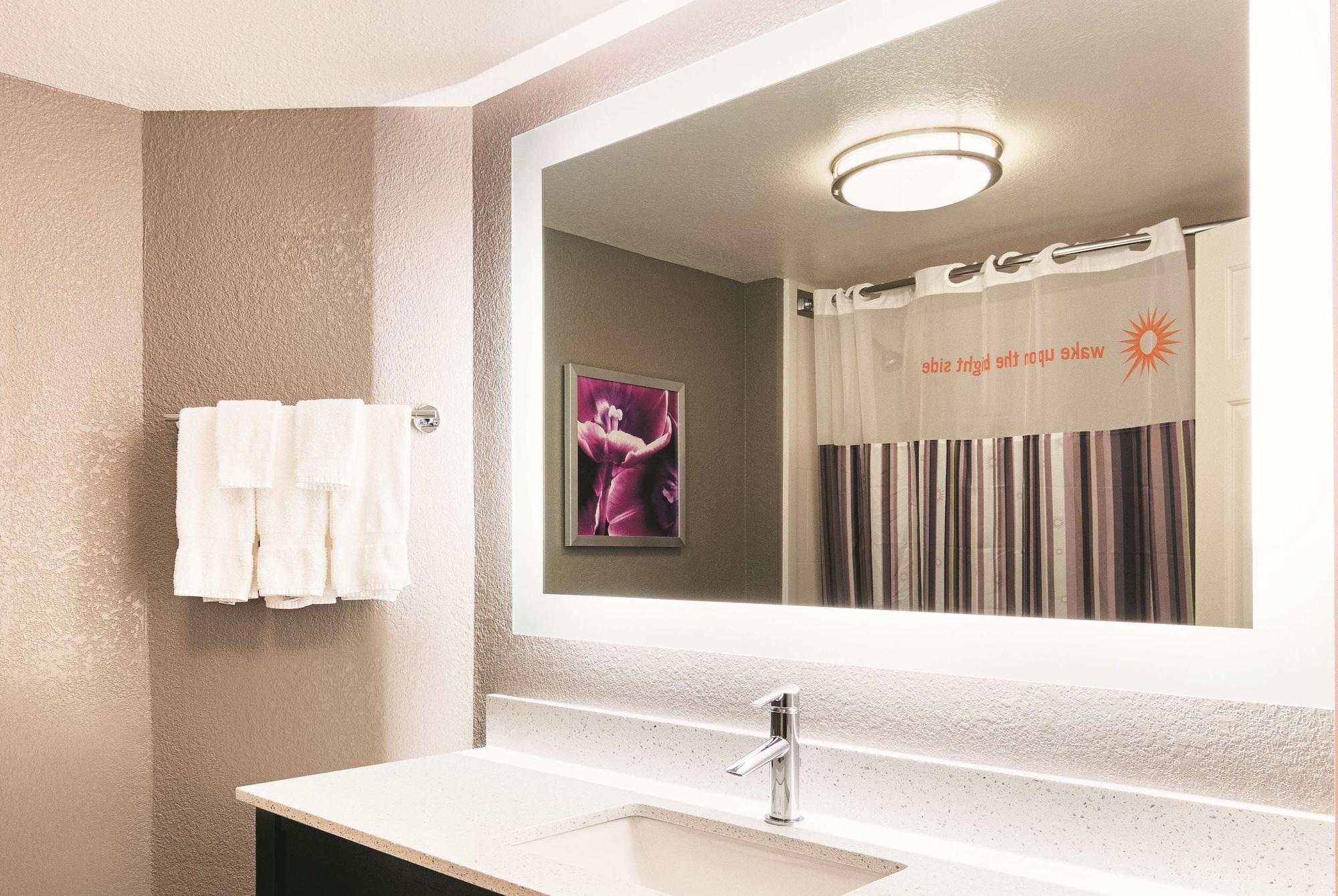 Hotel La Quinta By Wyndham Vegas Summerlin Tech