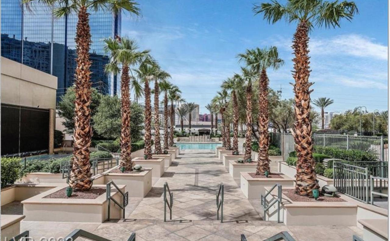 Luxe 702 Mgm Signature With Balcony Aparthotel *