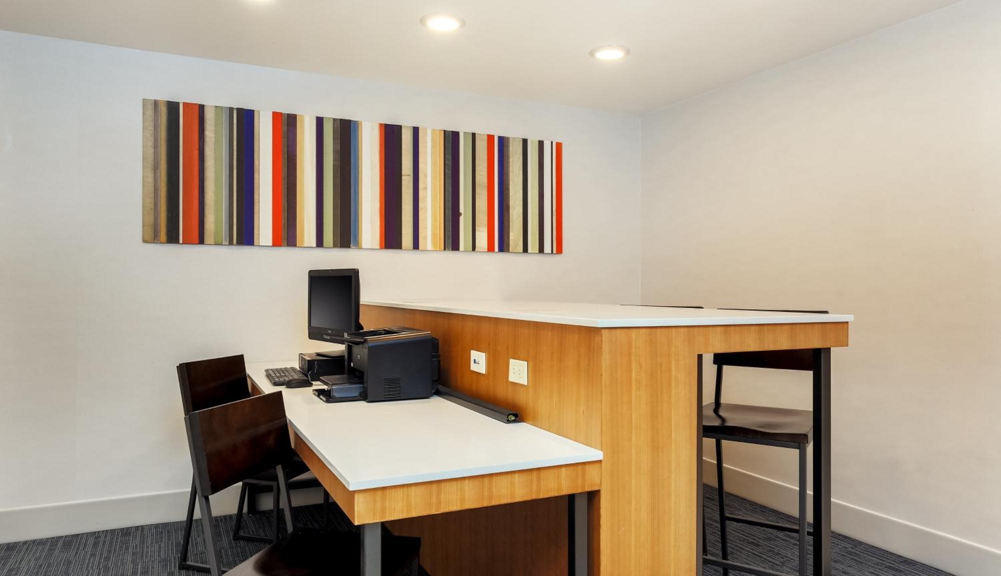 Express Vegas Stadium Area By Ihg Hotel