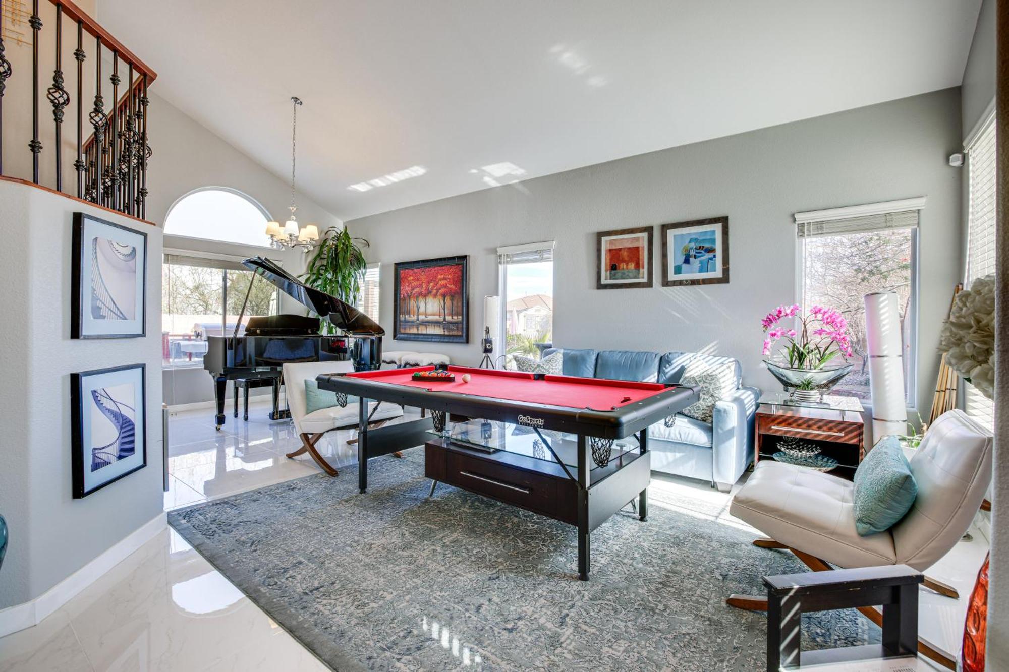 Luxe Henderson Retreat With Pool - 13 Mi To Strip!