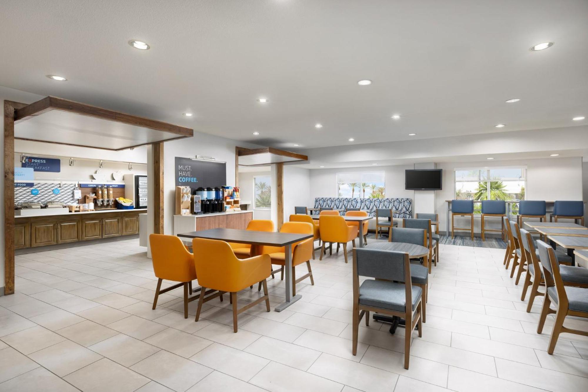Hotel Express Vegas Stadium Area By Ihg