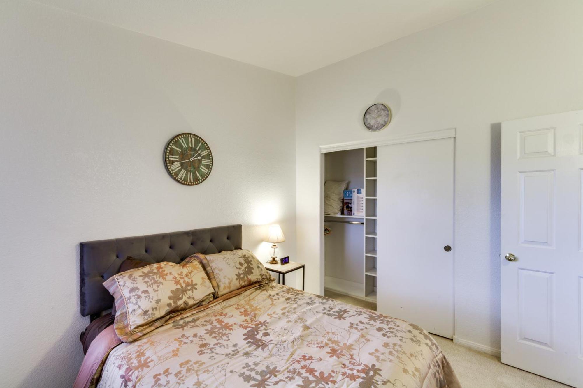 Pet-friendly Escape With Grill, 11 Mi To Strip!