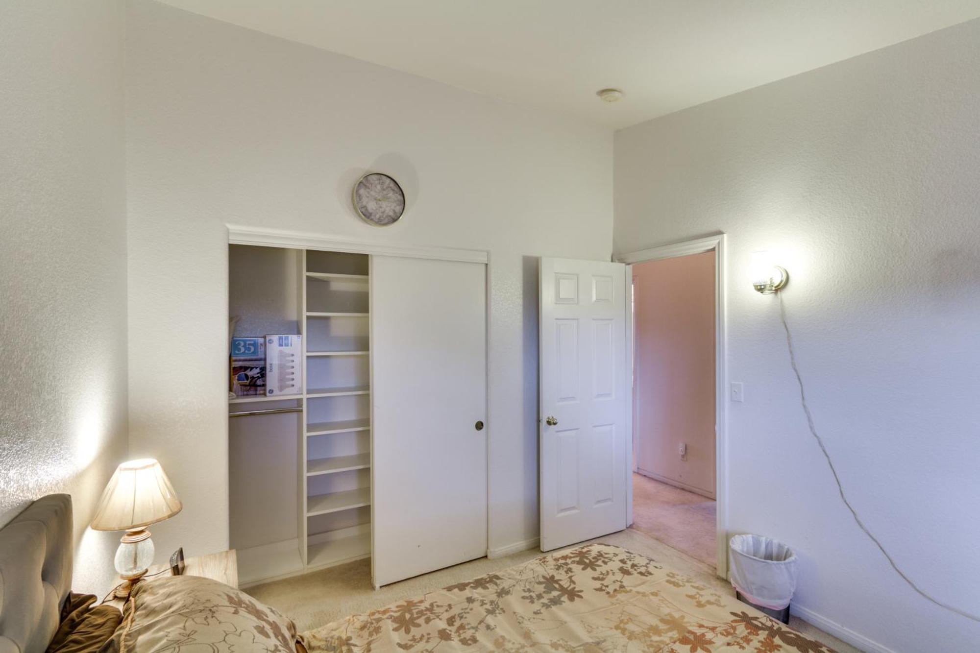 Pet-friendly Escape With Grill, 11 Mi To Strip!