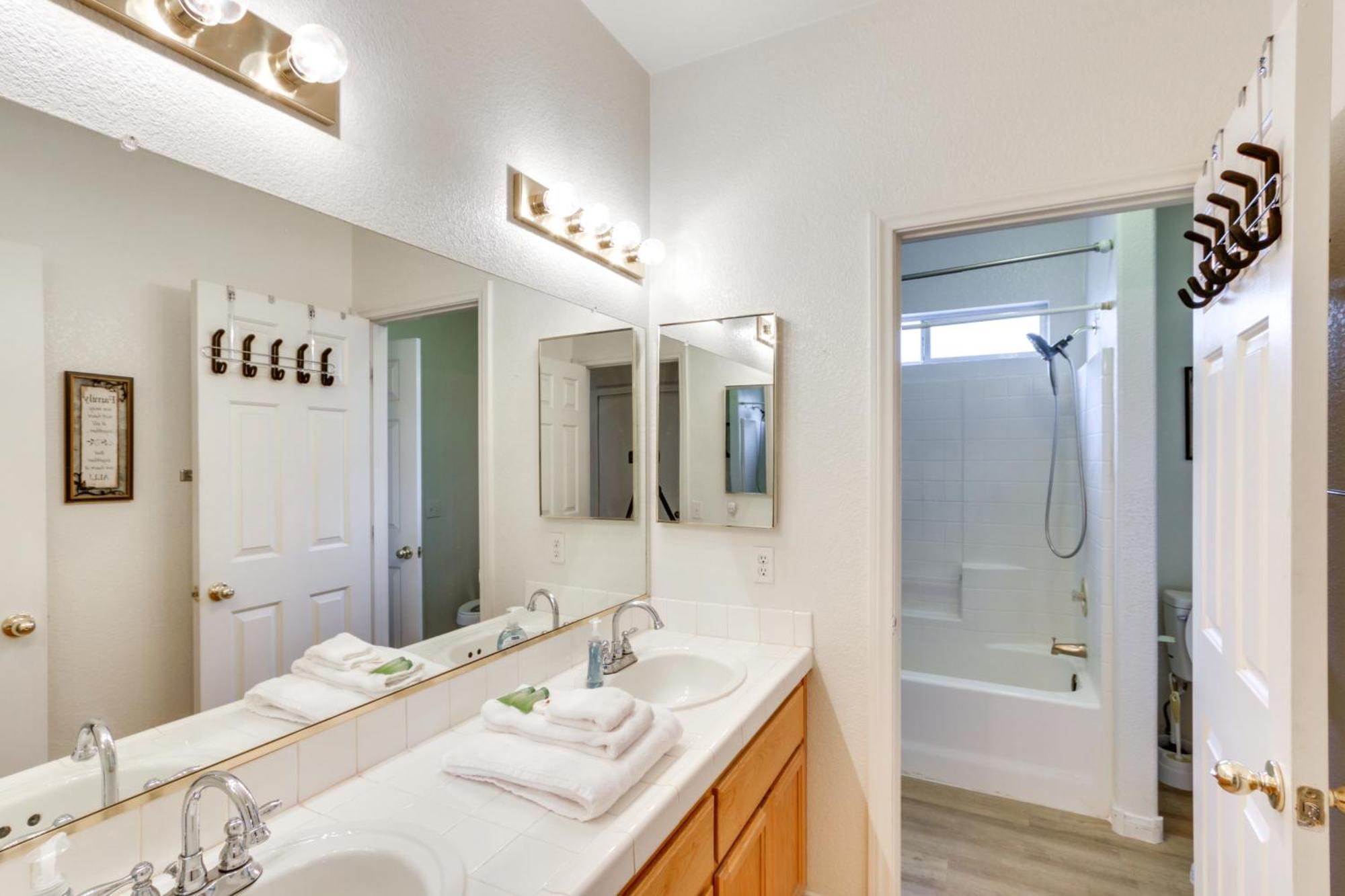 Holiday home Pet-friendly Escape With Grill, 11 Mi To Strip! Las Vegas