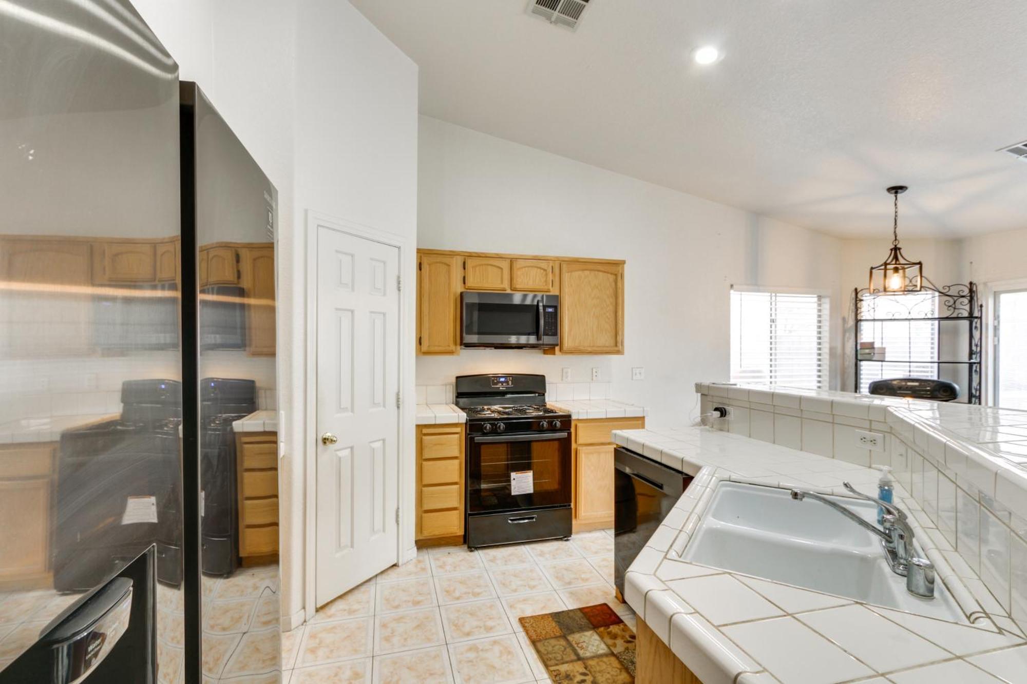 Pet-friendly Escape With Grill, 11 Mi To Strip! Holiday home Las Vegas