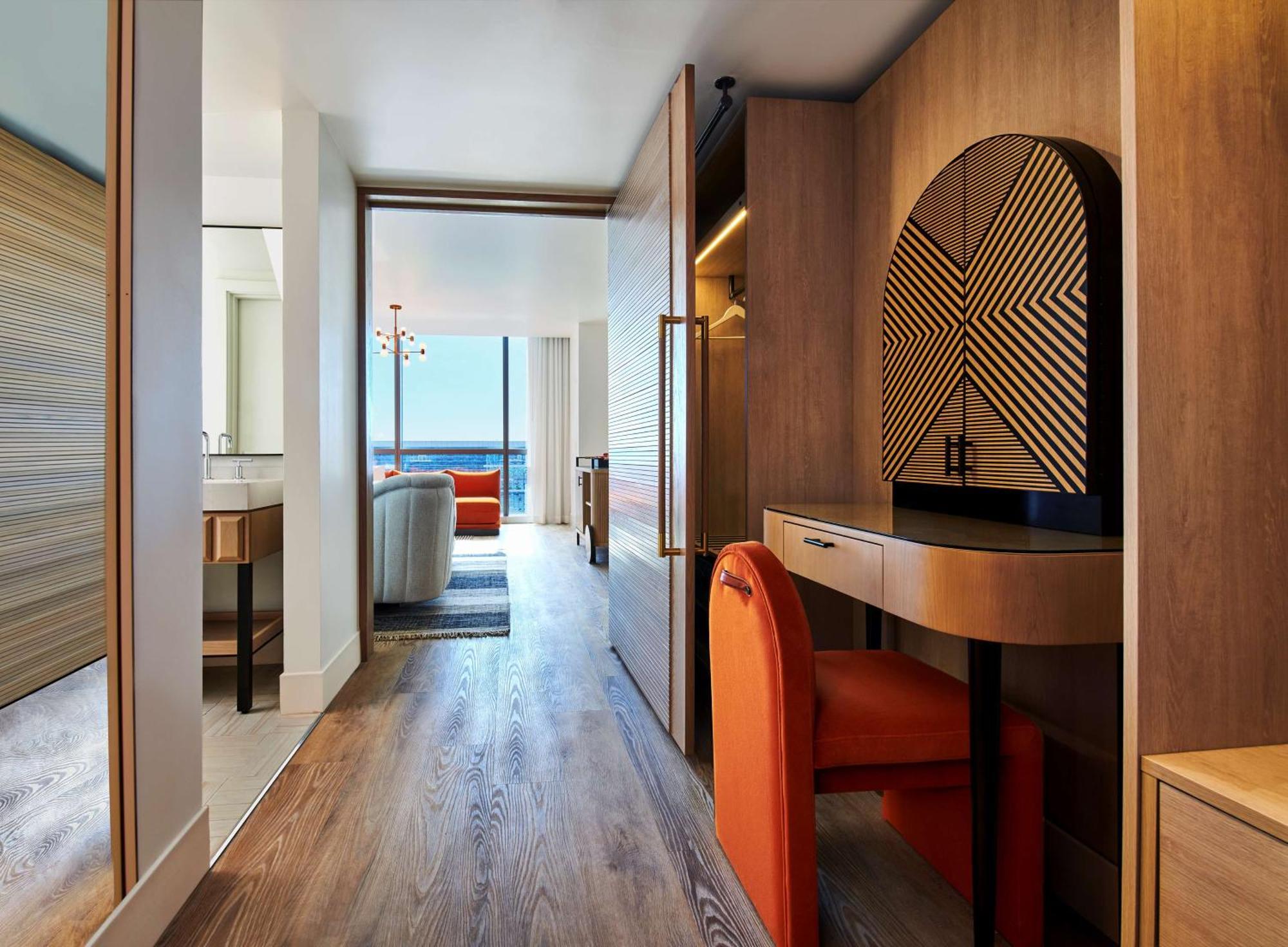 Virgin Vegas, Curio Collection By Hilton Resort