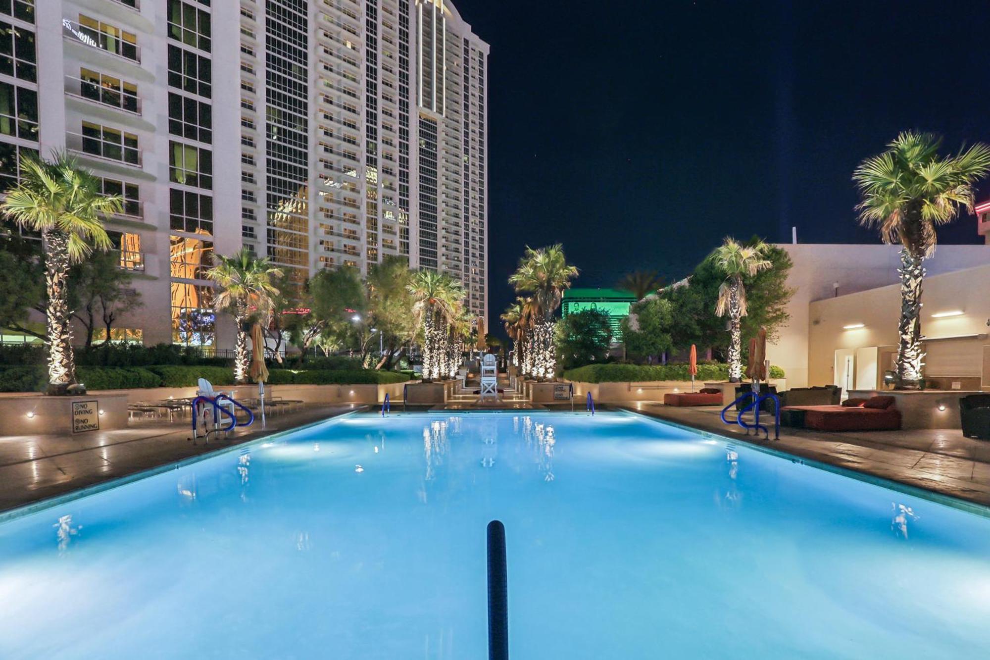Aparthotel Mgm Signature Deluxe Balcony Strip View Las Vegas