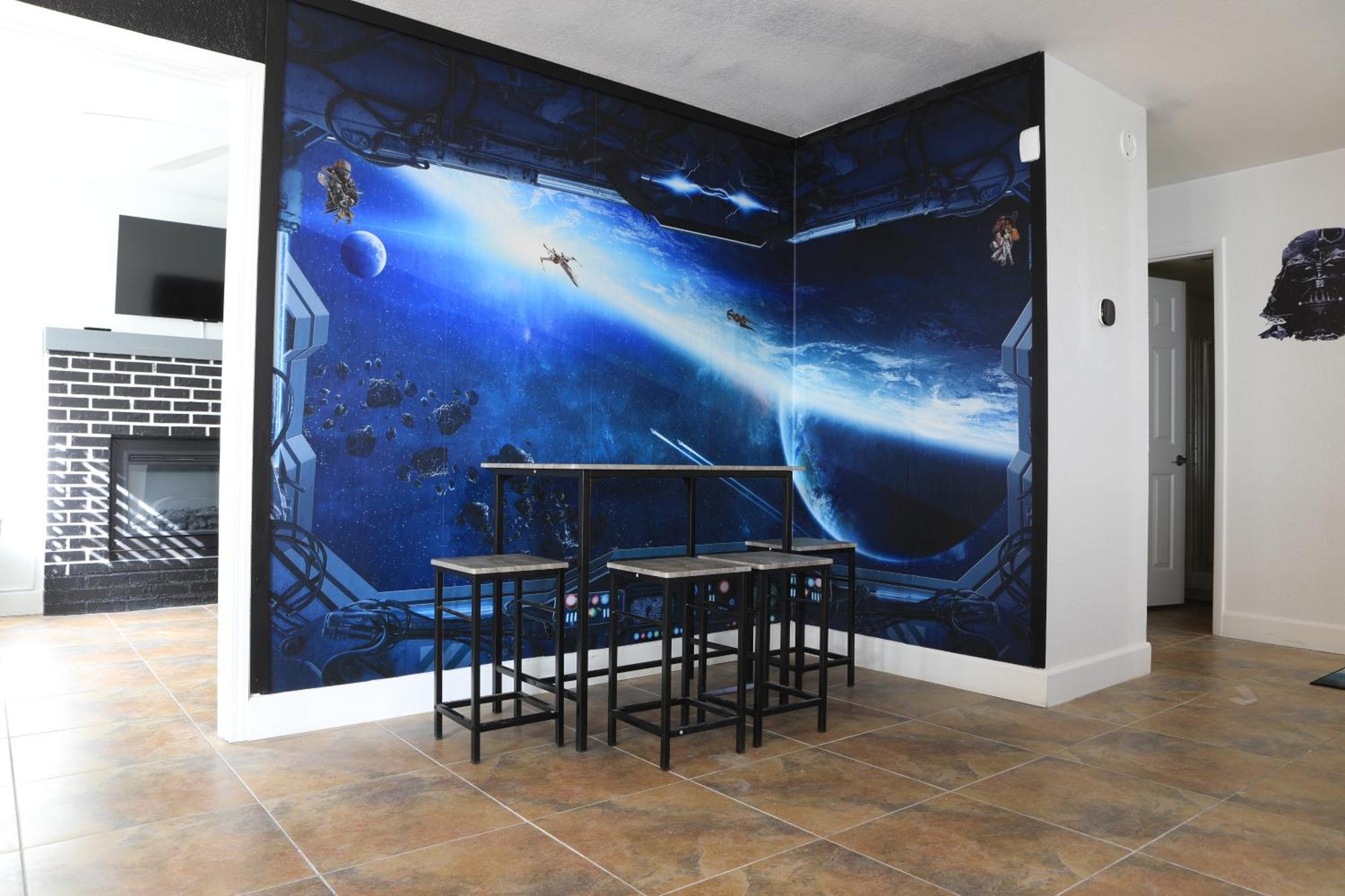 Comfy Expansive - Near The Strip - Heated Pool