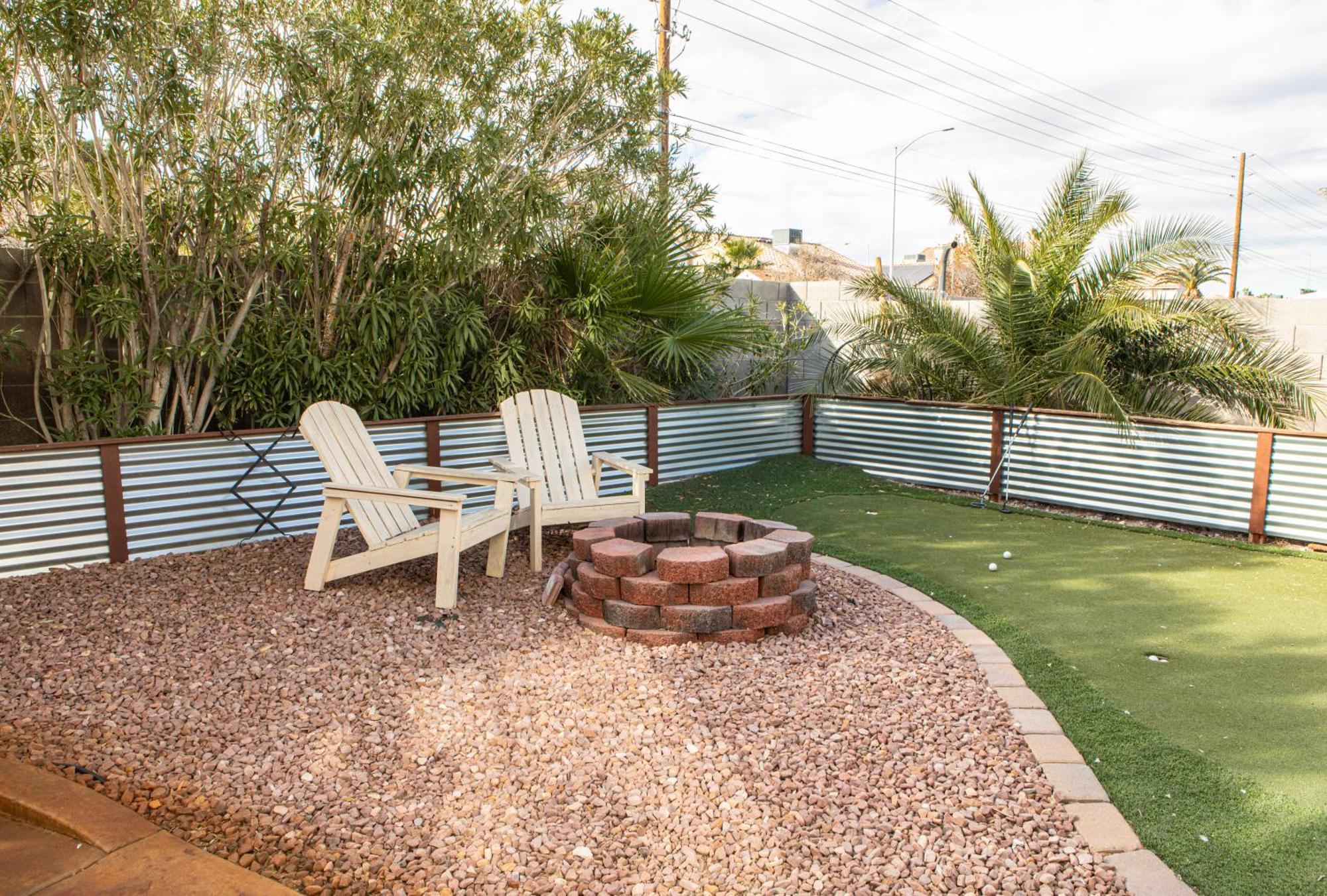 Holiday home Comfy Expansive - Near The Strip - Heated Pool Las Vegas