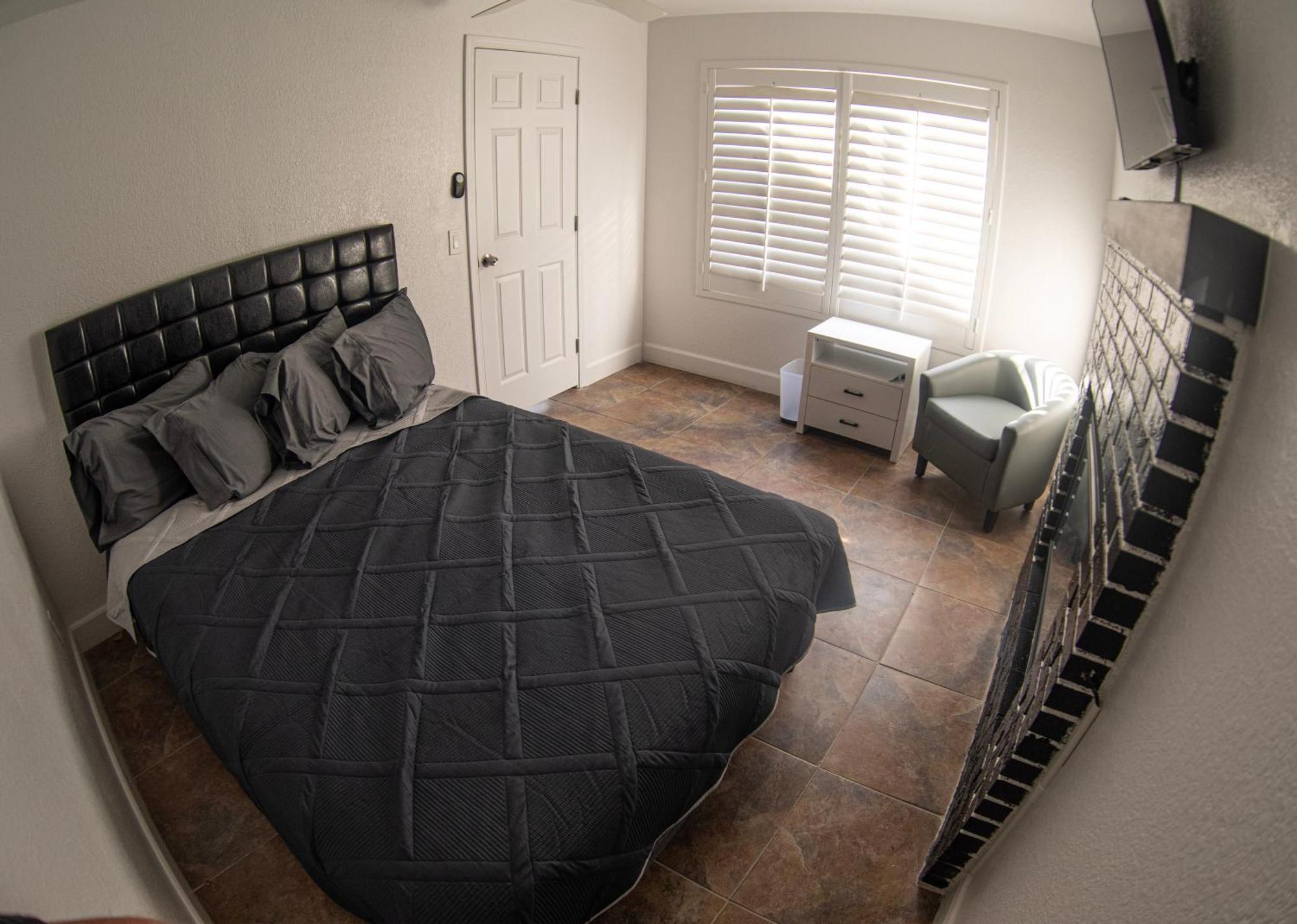 Holiday home Comfy Expansive - Near The Strip - Heated Pool Las Vegas